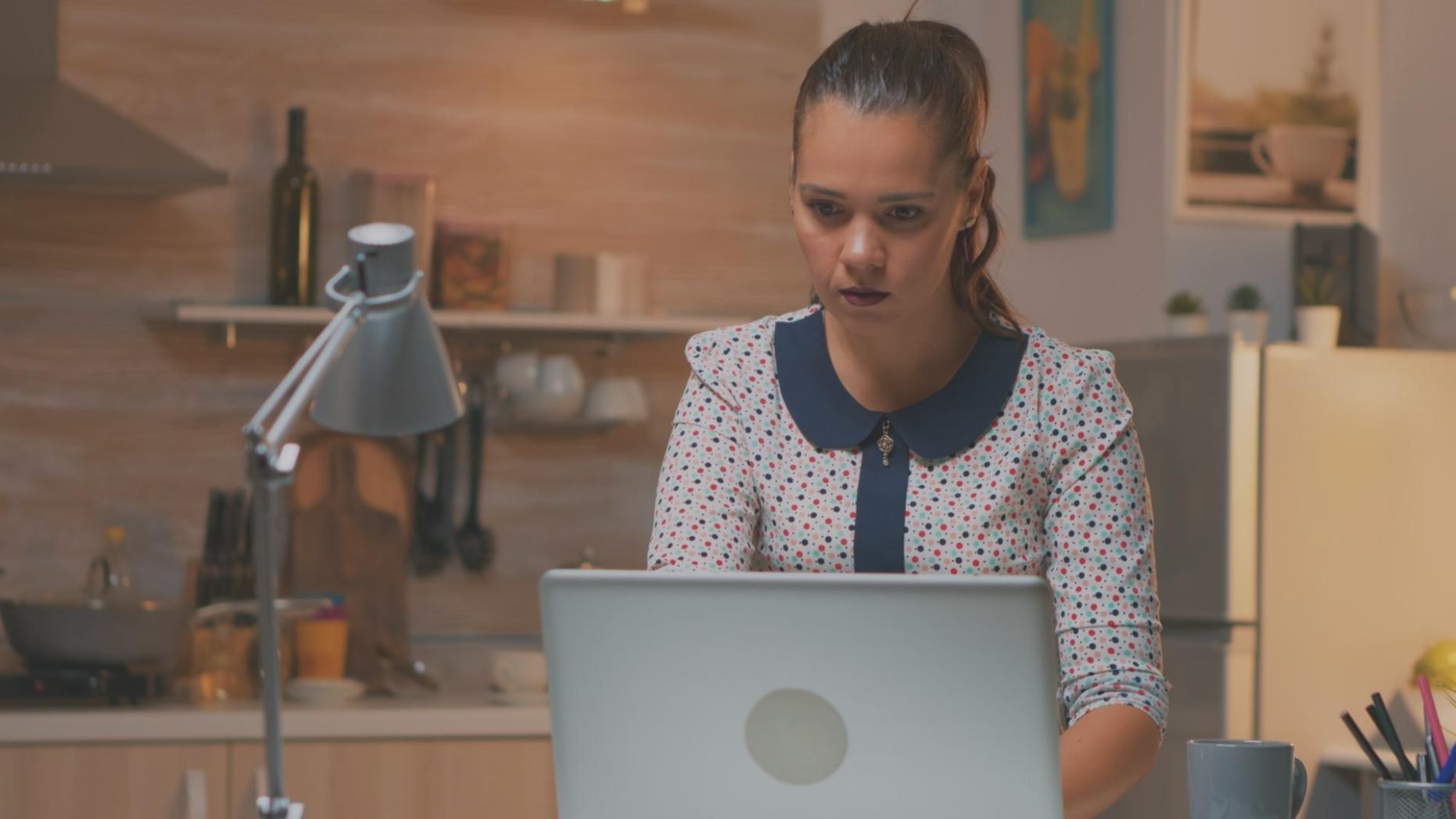 Equipo de Ombrexionis trabajando en estrategias empresariales